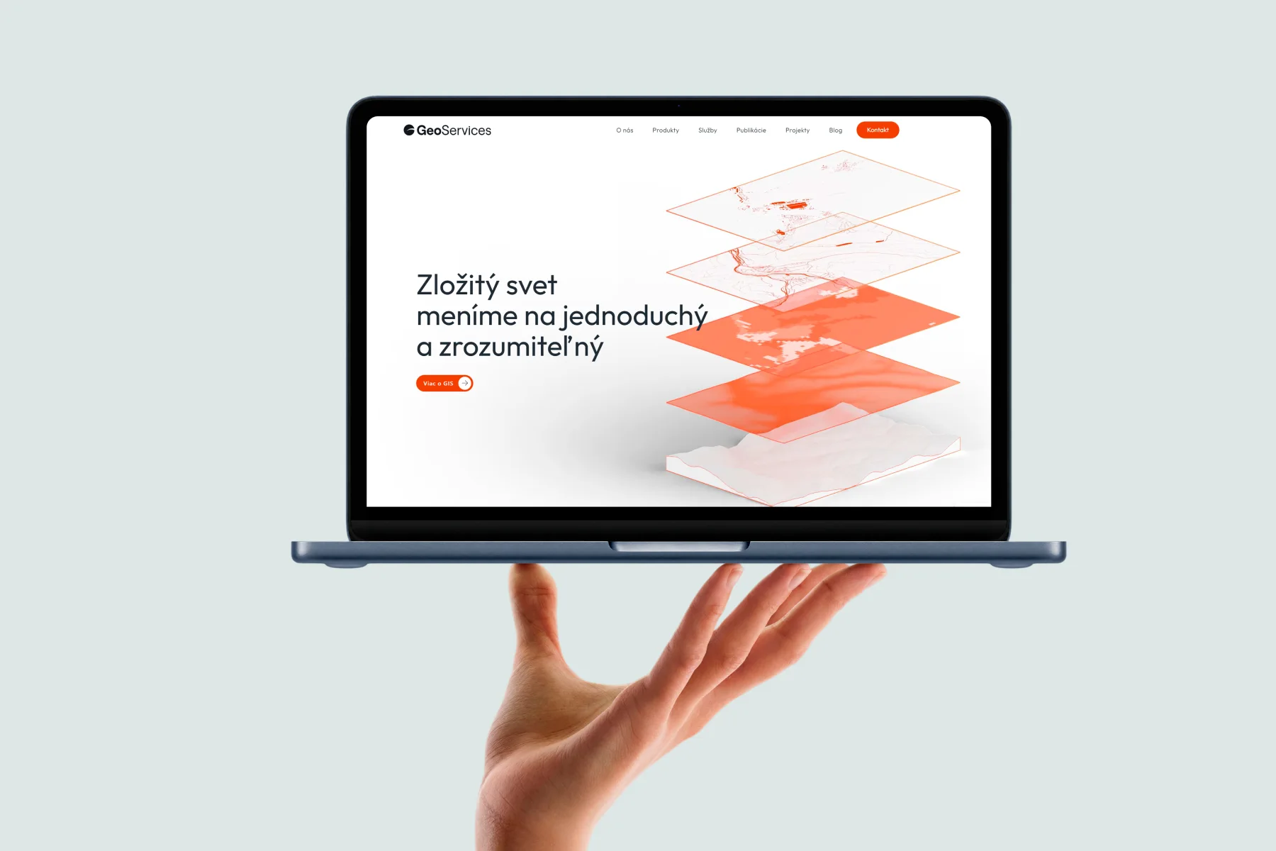 Nový web GeoServices na notebooku